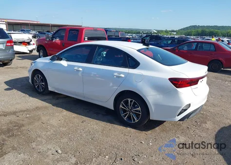 2024 Kia Forte Lxs z USA, uszkodzony, nr VIN 3KPF24AD5RE811326